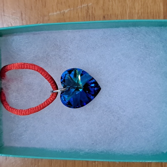 Summer Seashell Crystal Heart Necklace - Picture 3 of 6